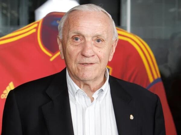 “Real Madrid”in əfsanəvi futbolçusu vəfat edib