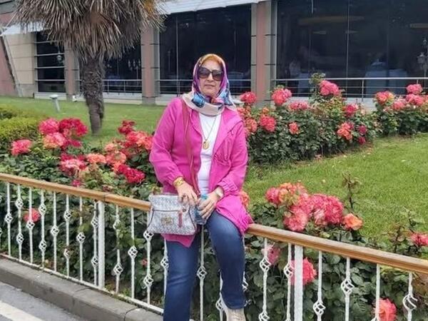 Türkiyə bu müəllimdən DANIŞIR: Şagirdləri üçün özünü belə sipər edib - <span class="color_red">FOTO</span>