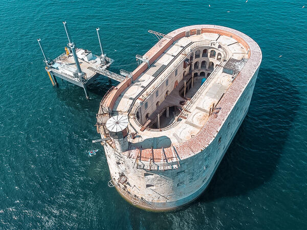 Dünyaca məşhur qalanın bərpasına başlanılır