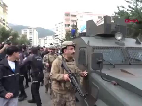 Həmin şagirdin meyiti zirehli texnika ilə çıxarıldı - <span class="color_red">VİDEO</span>