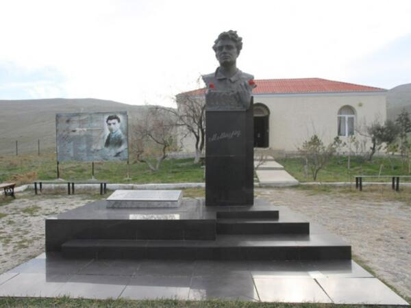 Xızıda sel Mikayıl Müşfiqin xatirə muzeyinin ərazisinə ziyan vurub - <span class="color_red">FOTO</span>