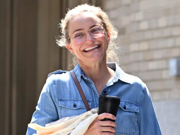 Hollivud ulduzunun qırışları və saçı başına "bəla oldu" - <span class="color_red">FOTO</span>