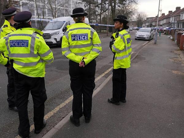 Londonda sinaqoqu yandırmağa cəhd edənlər saxlanılıb