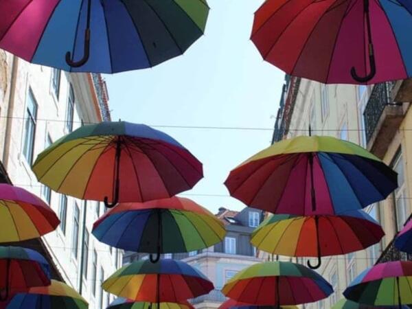 Dünyanın ən rəngli şəhəri seçildi: 2,6 milyon fərqli rəng tonu!