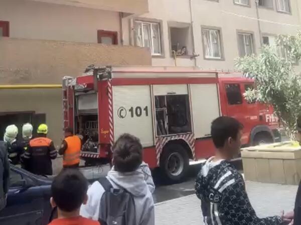 Xırdalanda yaşayış binasında YANĞIN - <span class="color_red">VİDEO</span>