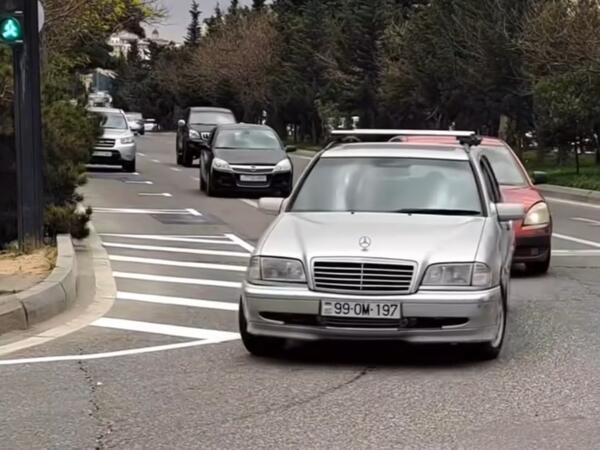 Bakıda sürücüləri çaşdıran yol - Hamı eyni səhvi edir - <span class="color_red">VİDEO</span>