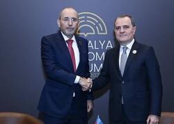 Bayramov İordaniyanın baş nazirinin müavini ilə görüşdü