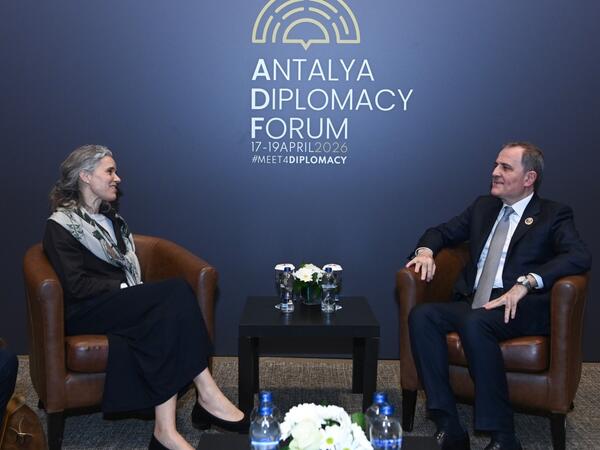 Azərbaycan və Aİ Azərbaycanla Ermənistan arasında sülh prosesini müzakirə ediblər - <span class="color_red">FOTO</span>