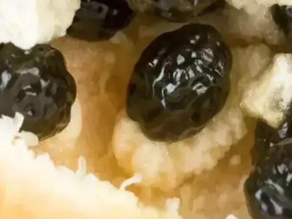 'Göylərdən gələn hədiyyə': Biri 20 manata satılır