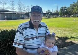 91 yaşında ilk dəfə baba oldu