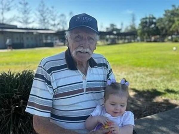 91 yaşında ilk dəfə baba oldu