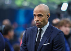 Anri “Arsenal”ı "yıxıb-sürüdü"