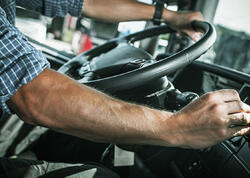 Bakıda avtobus sürücüsü sükan arxasında ÖLDÜ