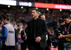 Simeone karyerasına İngiltərədə davam edəcək?