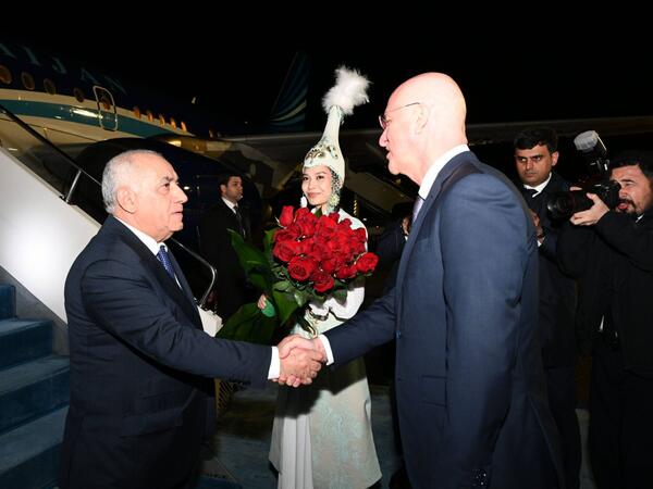 Əli Əsədov Qazaxıstanda işgüzar səfərdədir