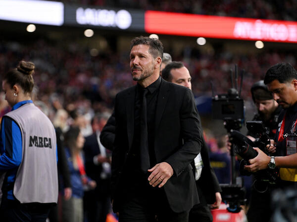 Simeone karyerasına İngiltərədə davam edəcək?