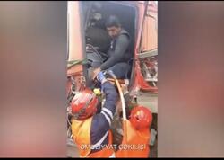 “Shacman” markalı yük maşınları toqquşdu - Sürücü belə xilas edildi - <span class="color_red">VİDEO</span>