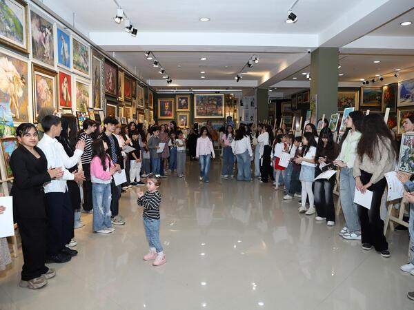 “Baharın rəngləri”adlı yaradıcılıq sərgiləri baş tutdu - <span class="color_red">FOTO</span>