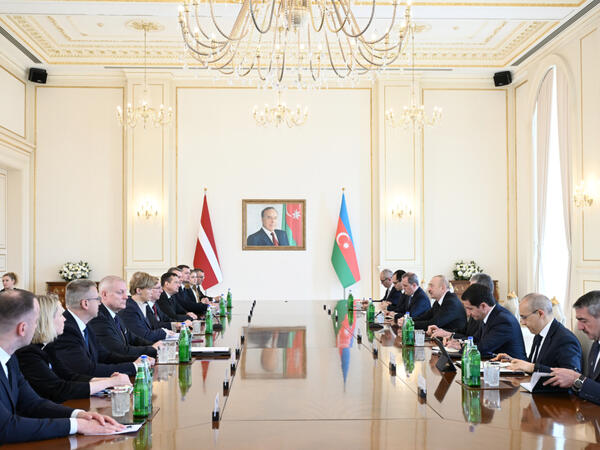 Prezident İlham Əliyevin Latviya Prezidenti Edqars Rinkeviçs ilə geniş tərkibdə görüşü keçirilib - <span class="color_red">FOTO</span>