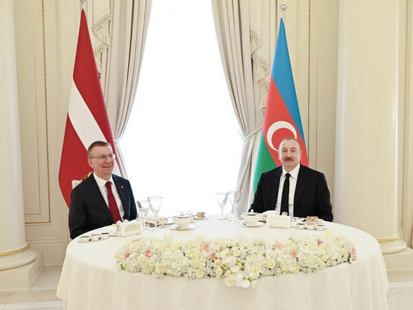 Prezident İlham Əliyevin adından Latviya Prezidenti Edqars Rinkeviçsin şərəfinə rəsmi lanç verilib