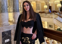 53 yaşında gənc qızlara meydan oxuyur - <span class="color_red">FOTO</span>