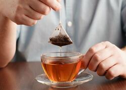 Paket çaylar suya milyardlarla mikroplastik buraxır? - Araşdırma