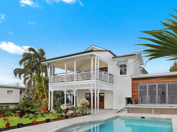 Günlük 50 manatdan 1000 manata: <span class="color_red">dənizkənarı kirayə bazarında real qiymətlər</span>