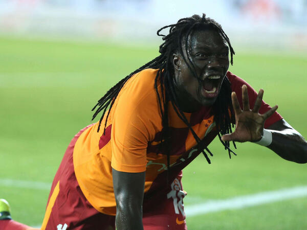 Qomis “Qalatasaray”a qayıdır