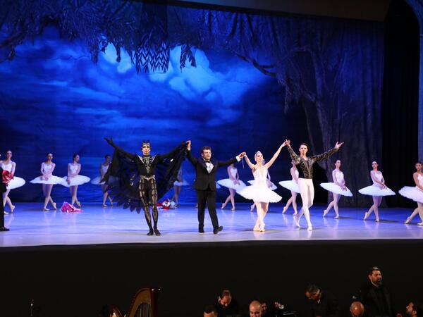 Dövlət Akademik Opera və Balet Teatrının təqdimatında "Qu gölü" tamaşası ifa olundu - <span class="color_red">VİDEO - FOTO</span>
