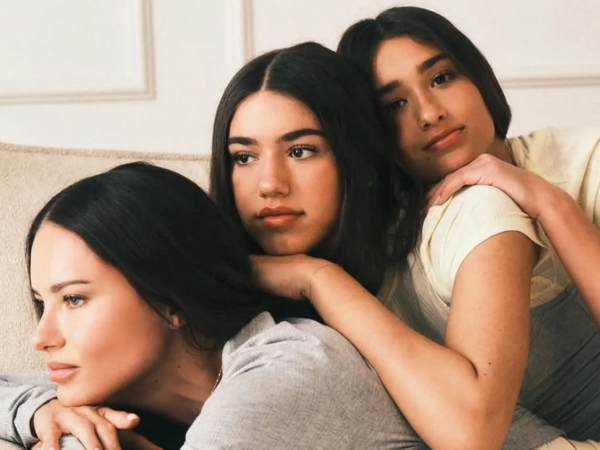 Adriana Lima ilk dəfə qızları ilə - <span class="color_red">FOTO</span>