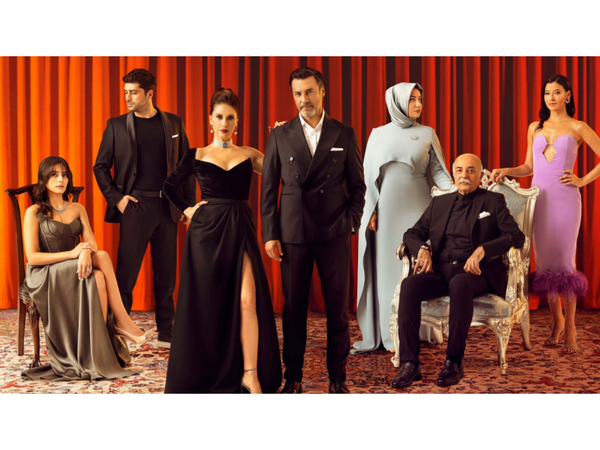 Məşhur aktyor "Kızılcık şerbeti"ndən GEDİR - <span class="color_red">FOTO</span>