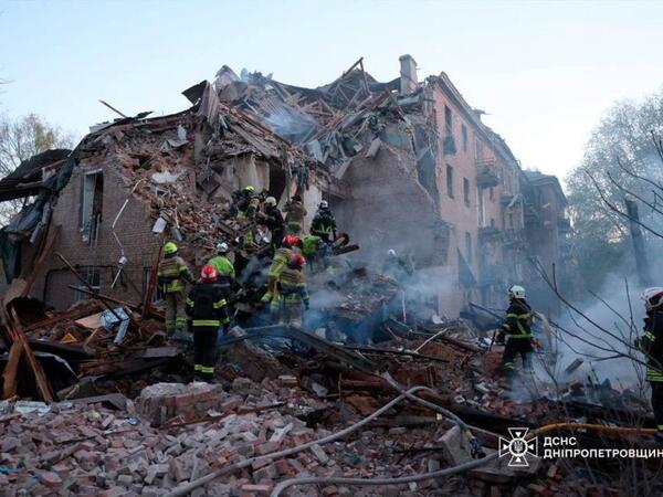 Dron hücumu binanı çökdürdü - Ölənlər var - <span class="color_red">FOTO</span>