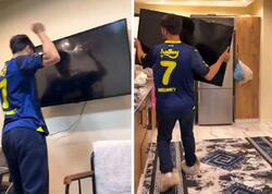 "Fənərbağça" azarkeşi özündən "çıxdı" - Televizoru pəncərədən atdı - <span class="color_red">VİDEO</span>