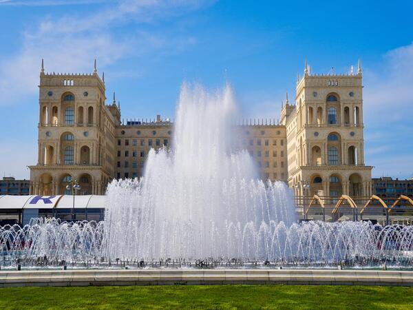 Paytaxtın simvol gözəlliyi: Bulvardakı fəvvarələr - <span class="color_red">FOTOlar</span>