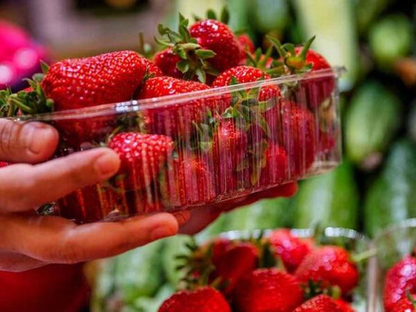 Bu çiyələkləri qətiyyən ALMAYIN - Zəhərlənə bilərsiniz