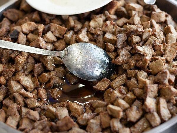 Ət qovurarkən yumşaq olması üçün nə etməli?