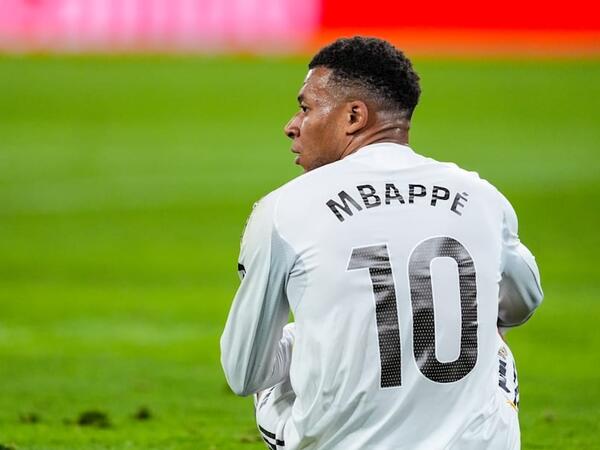 Mbappe mövsümü başa vurdu