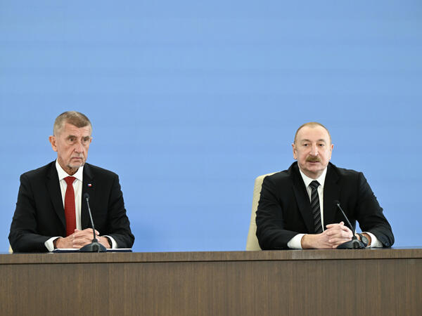 Prezident: Biz Azərbaycanda böyük potensialı olan bərpaolunan enerji sahəsini fəal şəkildə inkişaf etdiririk