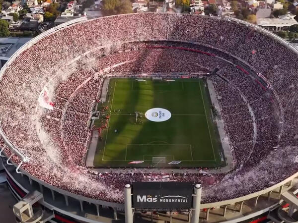 “River Pleyt”dən inanılmaz REKORD - <span class="color_red">FOTO</span>