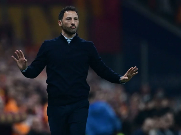 “Fənərbağça” azarkeşləri Tedeskonu istefaya səslədilər