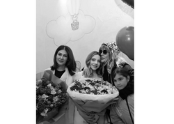 Xalq artisti nənə oldu - <span class="color_red">VİDEO</span>