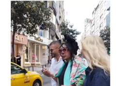 74 yaşlı Bülent Ersoya NƏ OLUB? - Video müzakirə yaratdı