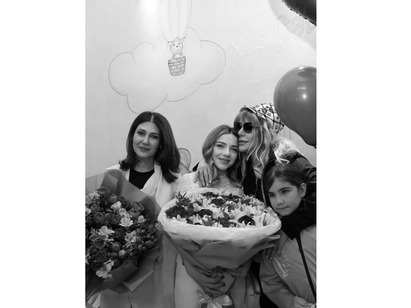 Xalq artisti nənə oldu - <span class="color_red">VİDEO</span>