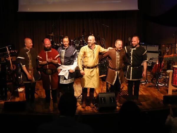 Macarıstanın “Magyar Rhapsody Projekt” qrupu Bakıda konsert proqramı ilə çıxış edib - FOTO