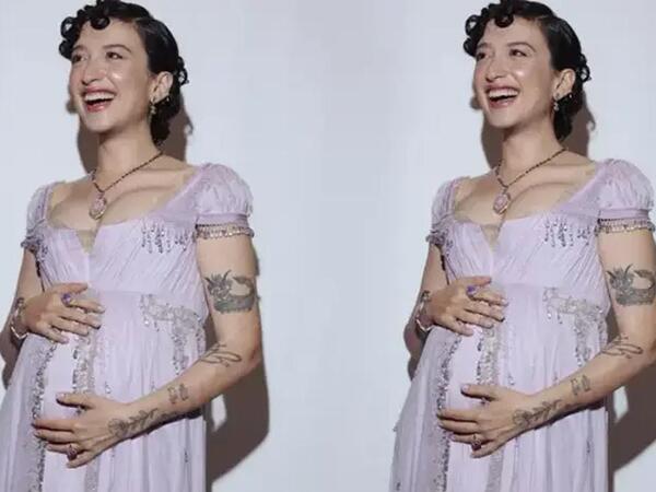 Konsertində hamilə olduğunu AÇIQLADI - <span class="color_red">FOTO</span>