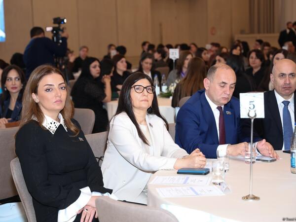 Bakıda “Dayanıqlı inkişaf: ailə, qadın və uşaq siyasəti” mövzusunda konfrans keçirilir - <span class="color_red">FOTO</span>