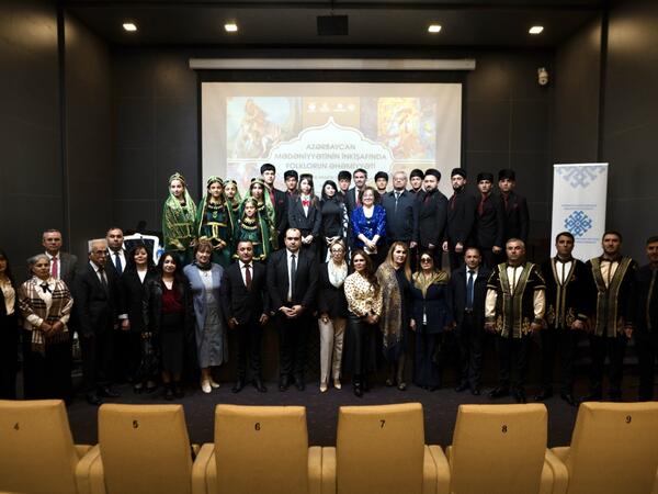 Gəncədə “Azərbaycan mədəniyyətinin inkişafında folklorun əhəmiyyəti" mövzusunda seminar keçirilib - <span class="color_red">FOTO</span>