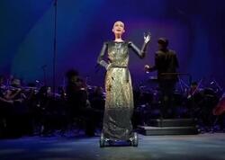 "Sofiya"canlı orkestrlə mahnı ifa etdi - <span class="color_red">VİDEO</span>