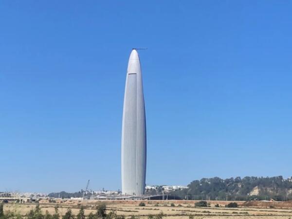 Raketə bənzəyən göydələn qitənin ən hündür binası oldu