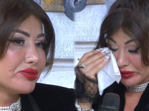 Anasının xəstəliyini açıqlayıb AĞLADI - <span class="color_red">VİDEO </span>